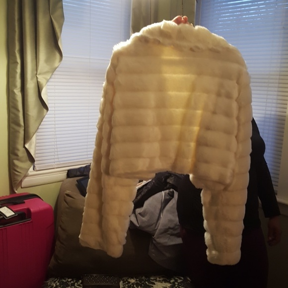Jackets & Blazers - Off white faux rabbit short jacket